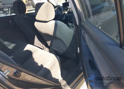 2006 Toyota Corolla S from USA, damaged, VIN 2T1BR32E66C635201